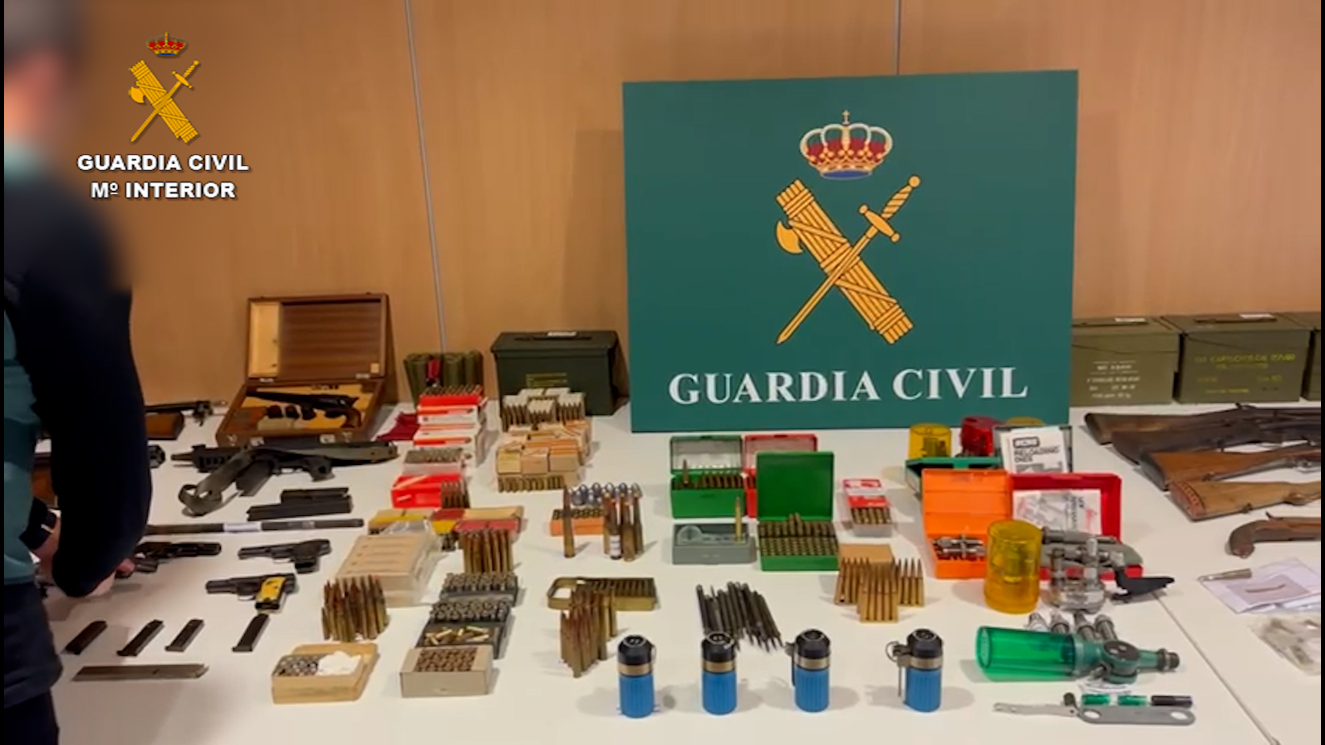 Detenidas cuatro personas por tráfico de munición de armas de fuego en varias provincias