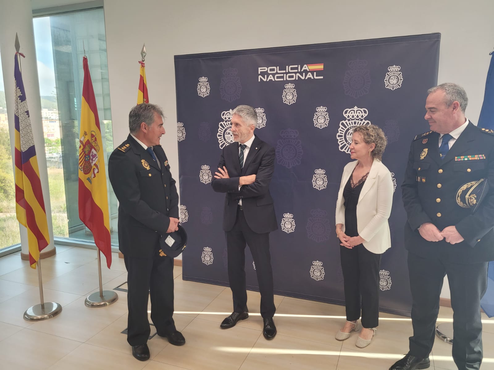 Grande-Marlaska se reúne en Mallorca e Eivissa con los máximos responsables de la Policía Nacional y la Guardia Civil en las islas