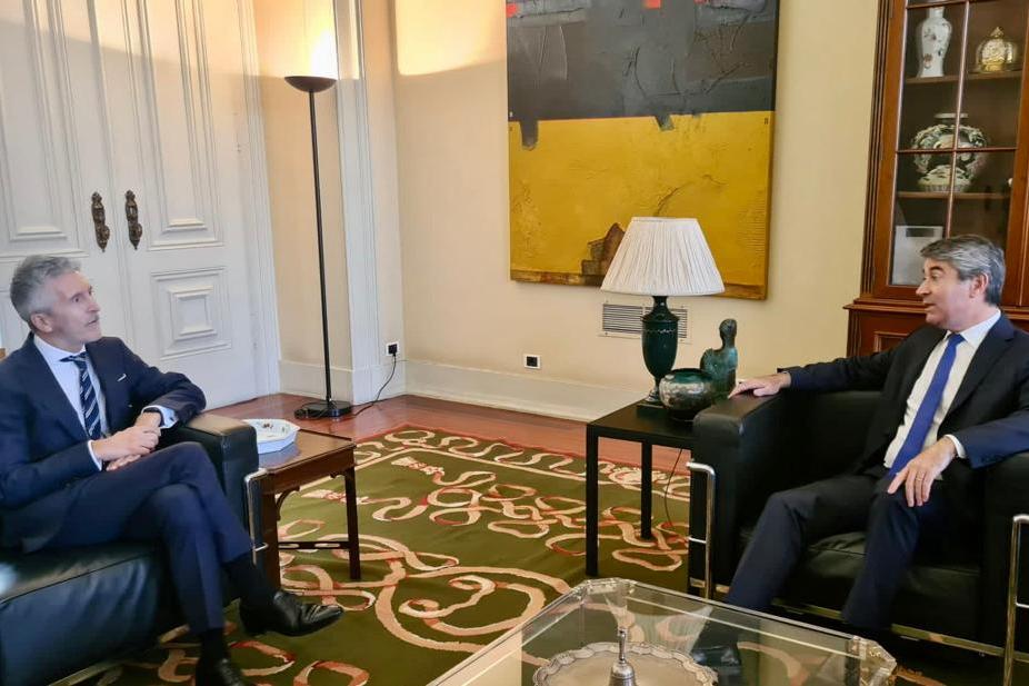 El ministro del Interior se reúne con José Luís Carneiro