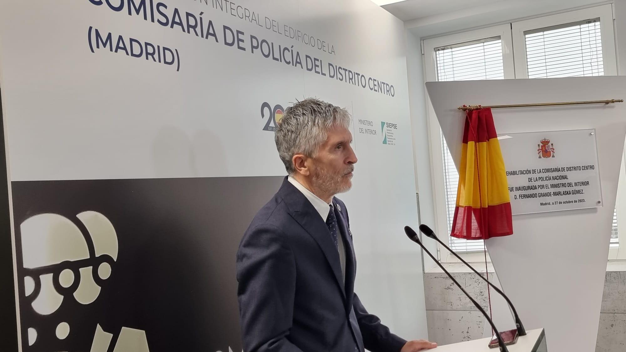 Grande-Marlaska inaugura la renovada comisaría de Policía Nacional en el Distrito Centro de Madrid