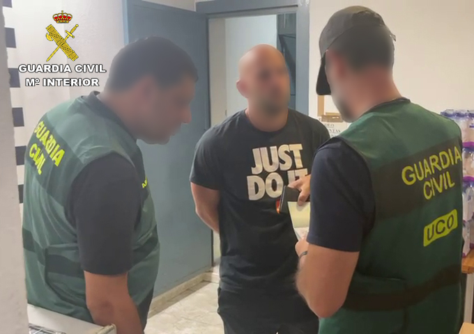 Detenidos en Alicante a dos huidos de la justicia por  tráfico de drogas y tentativa de homicidio respectivamente