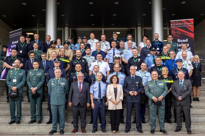Foto con todos  los integrantes del Consejo y el Grupo de Operaciones