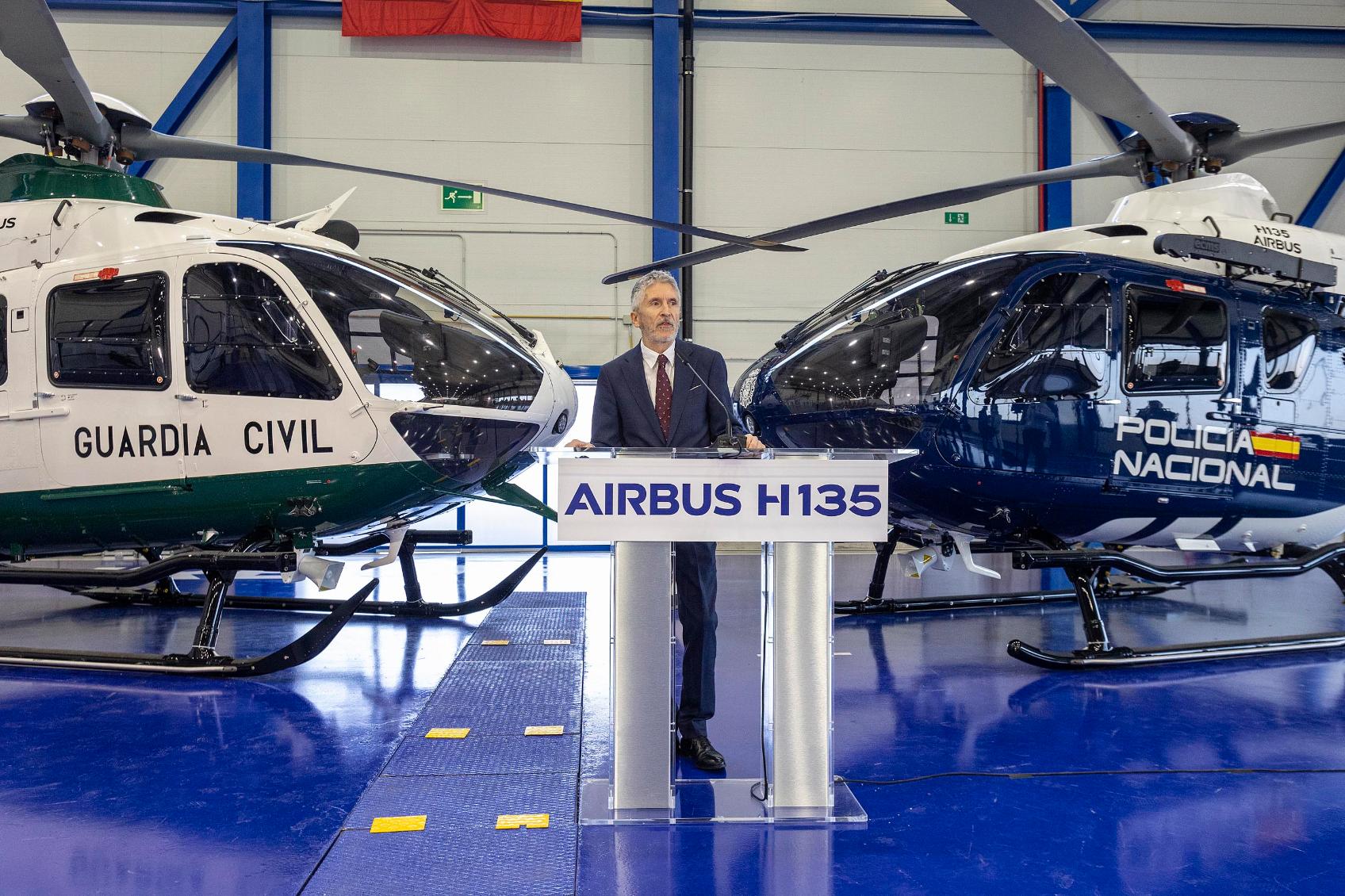 Interior recibe de Airbus helicópteros con los que renovará las flotas aéreas de Policía Nacional y Guardia Civil