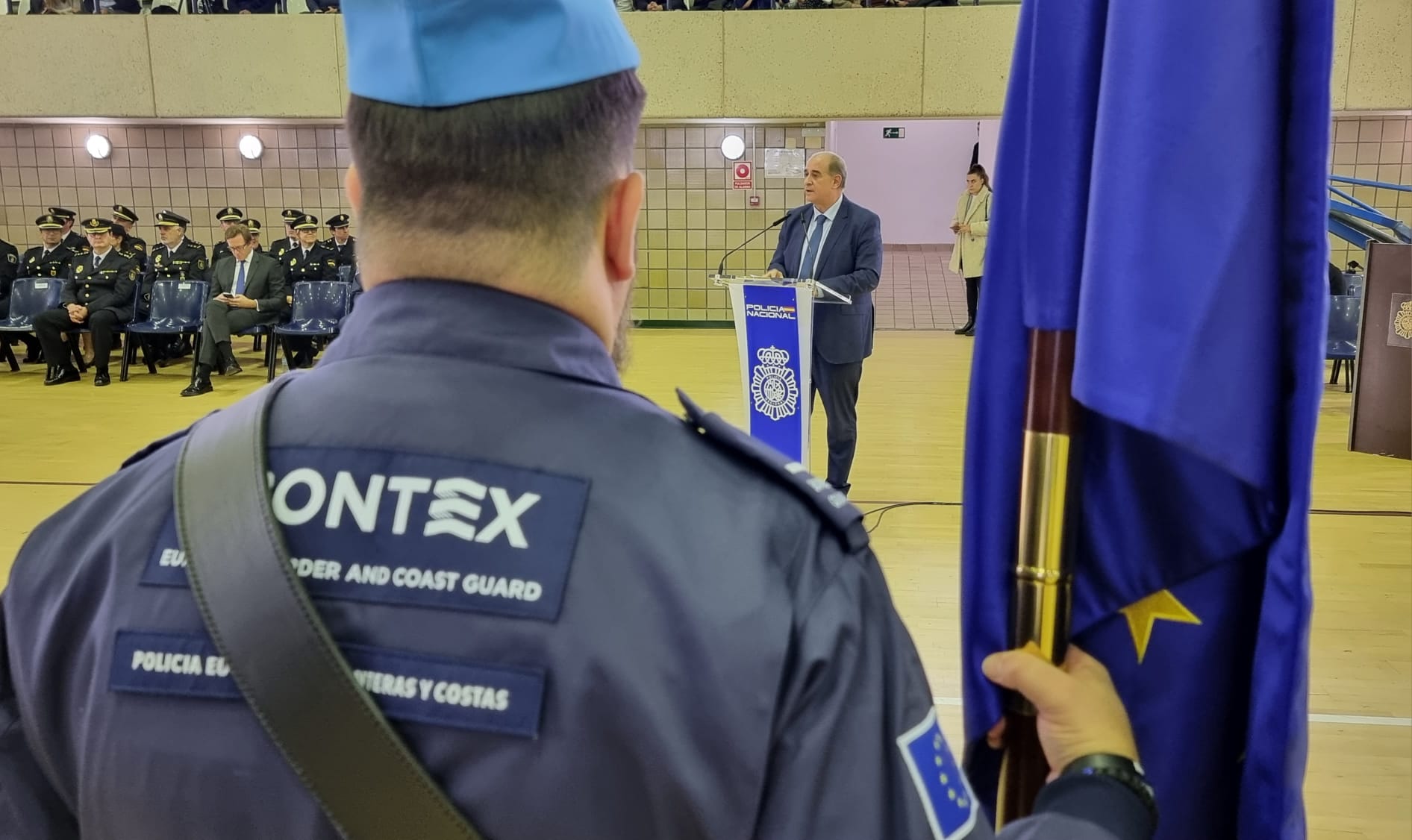El director general de la Policía y la directora ejecutiva de FRONTEX presiden el acto de  clausura de una nueva promoción de standing corps