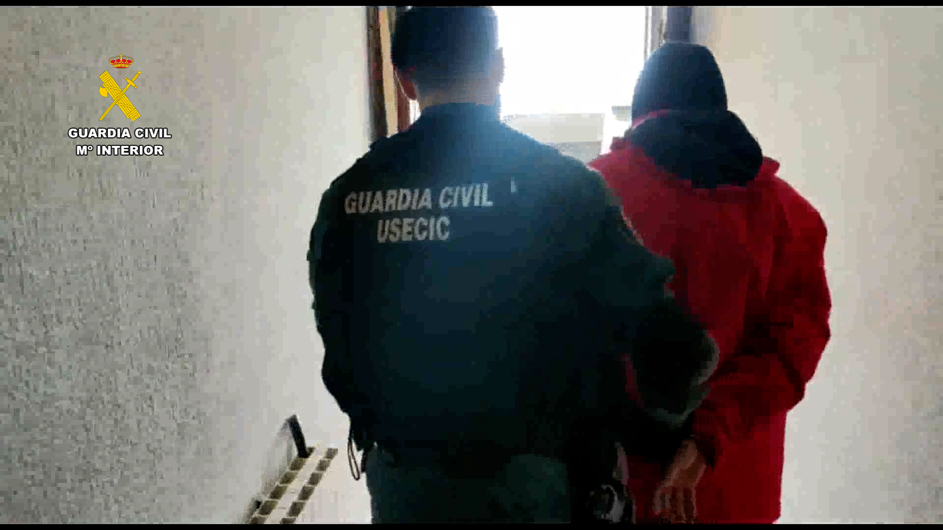 La Guardia Civil detiene a tres personas que falsificaban documentos destinados a la inmigración irregular en España