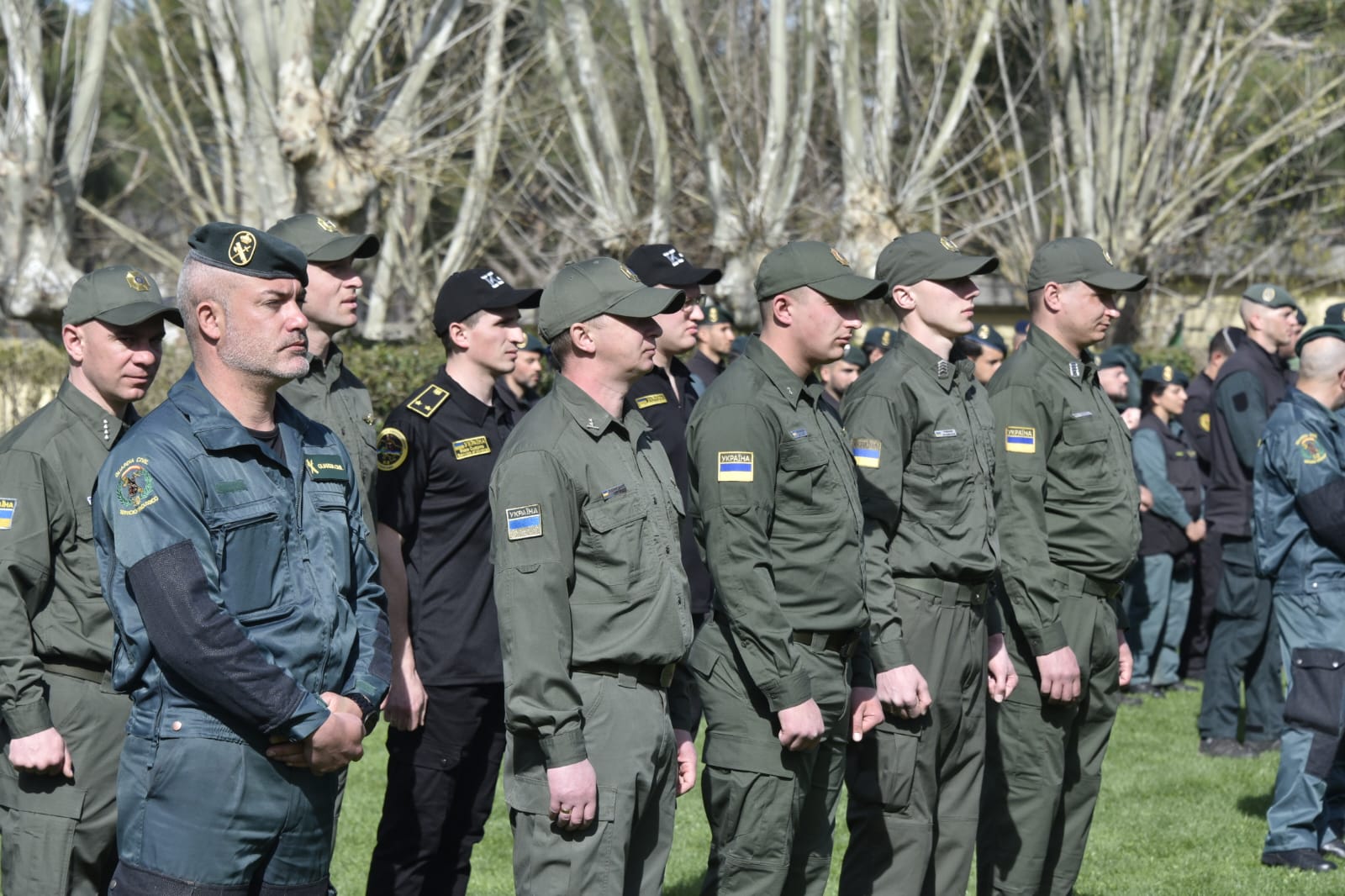 La Guardia Civil forma a 8 miembros de la Guardia de Protección de Fronteras y del Cuerpo de Aduanas de Ucrania en adiestramiento de perros