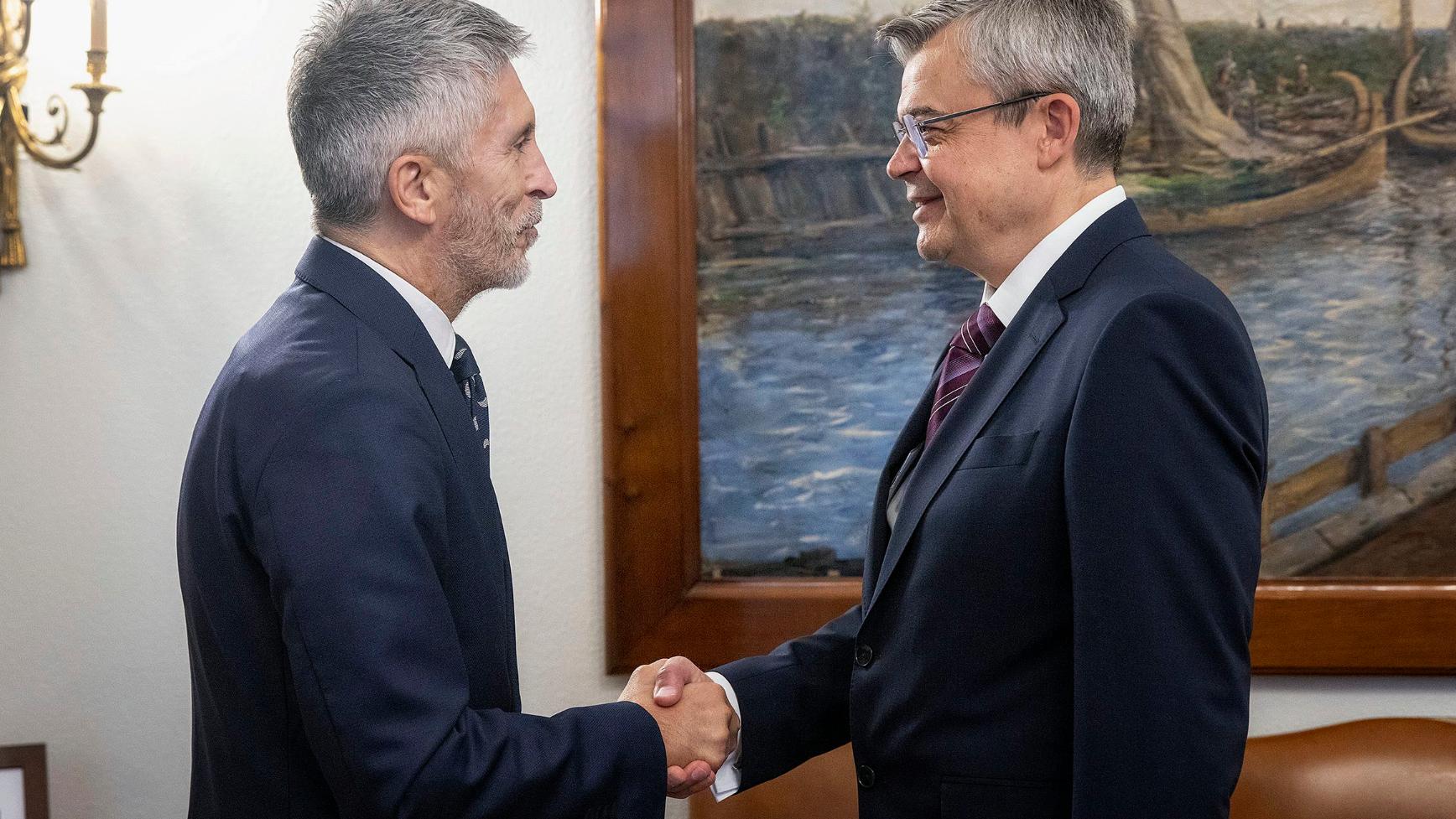 Grande-Marlaska anuncia al embajador de Ucrania que su país será una prioridad para la presidencia española de la UE