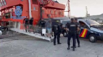 La Policía Nacional se incauta de 2300 kilos de cocaína en un pesquero frente a las costas de Vigo
