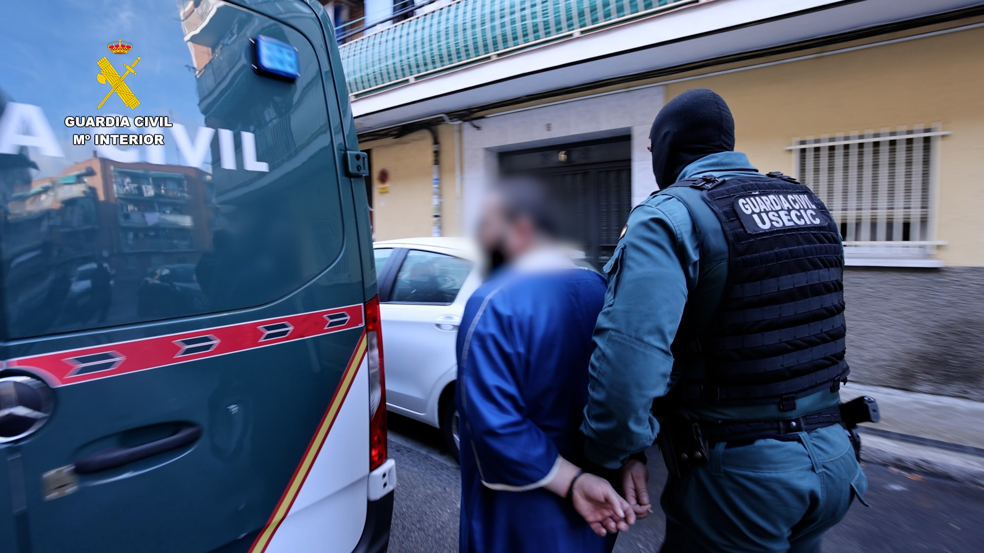 La Guardia Civil detiene en Madrid a un profesor de árabe que captaba a menores para Daesh