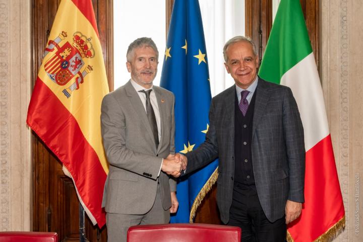 Fernando Grande-Marlaska y su homólogo italiano Matteo Piantedosi en la cumbre bilateral para preparar la presidencia de la UE