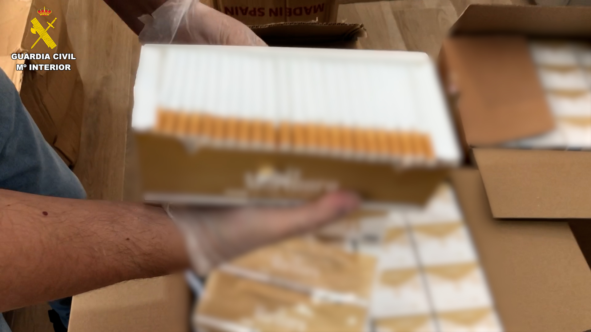 Dos detenidos en Alicante por fabricar en su casa hasta 12.000 cigarrillos por hora
