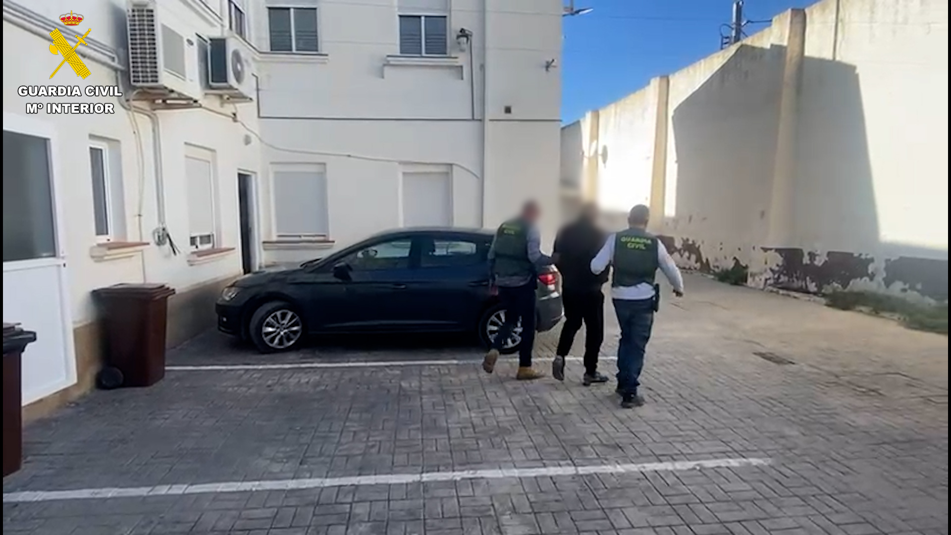 Dos detenidos en Alicante por fabricar en su casa hasta 12.000 cigarrillos por hora