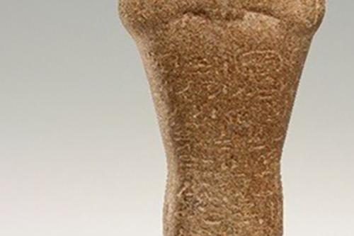 Identificado el anticuario que vendió al Museo de Leiden la escultura del faraón egipcio Taharqa procedente de un expolio