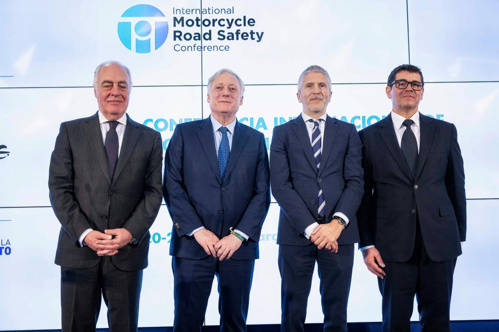 Grande-Marlaska clausura la primera Conferencia Internacional de Seguridad Vial de la Moto