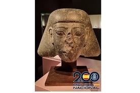 La Policía Nacional detiene a un vendedor de antigüedades por la venta ilícita de una escultura egipcia valorada en 190.000 euros