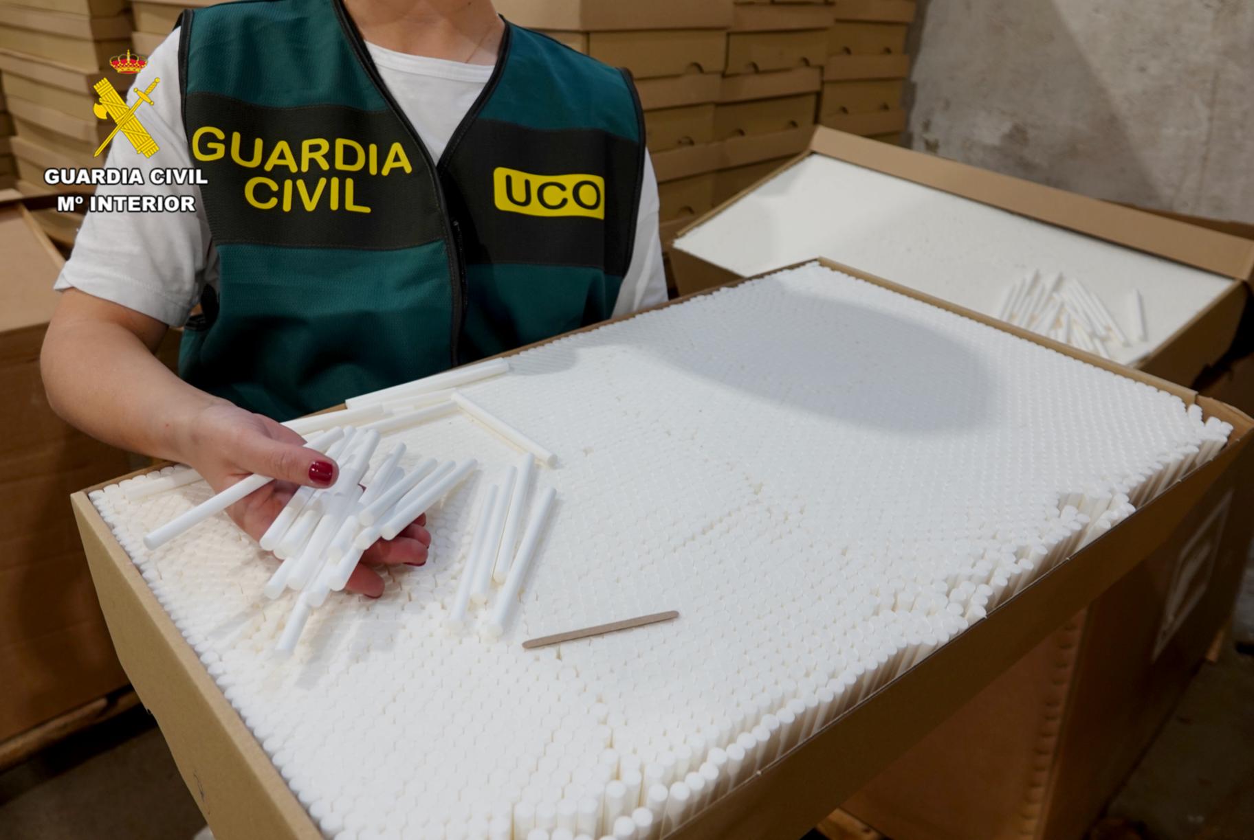 La Guardia Civil interviene cerca de 33 toneladas de hoja de tabaco y 6 millones de cigarrillos falsificados