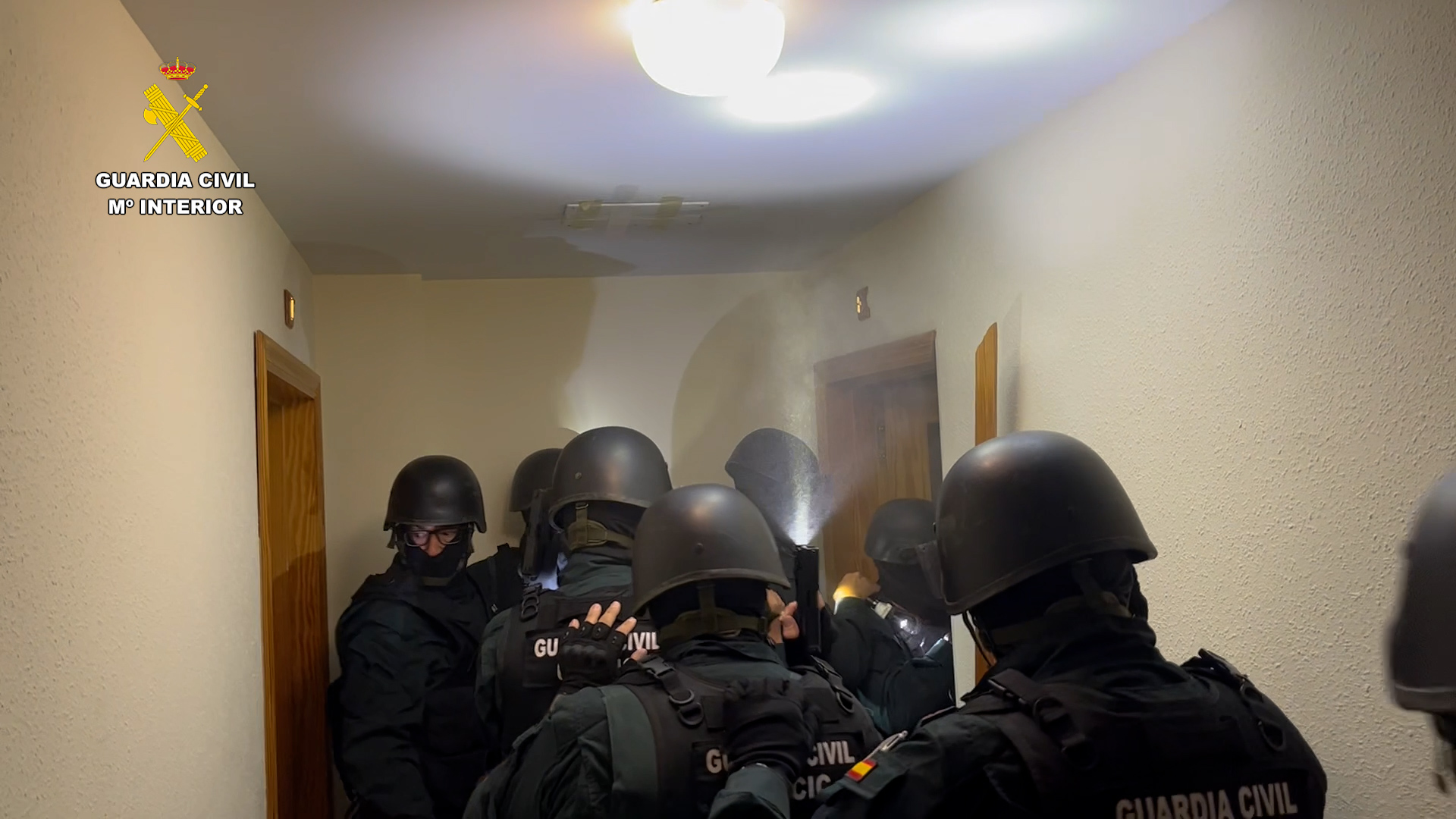 Detenidas ocho personas en Almería por estafar euros con el método “Man in the middle”